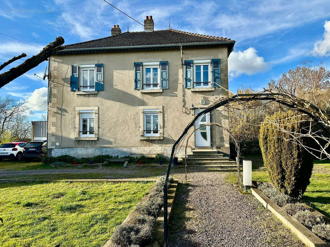 Maison à BAUDONCOURT
