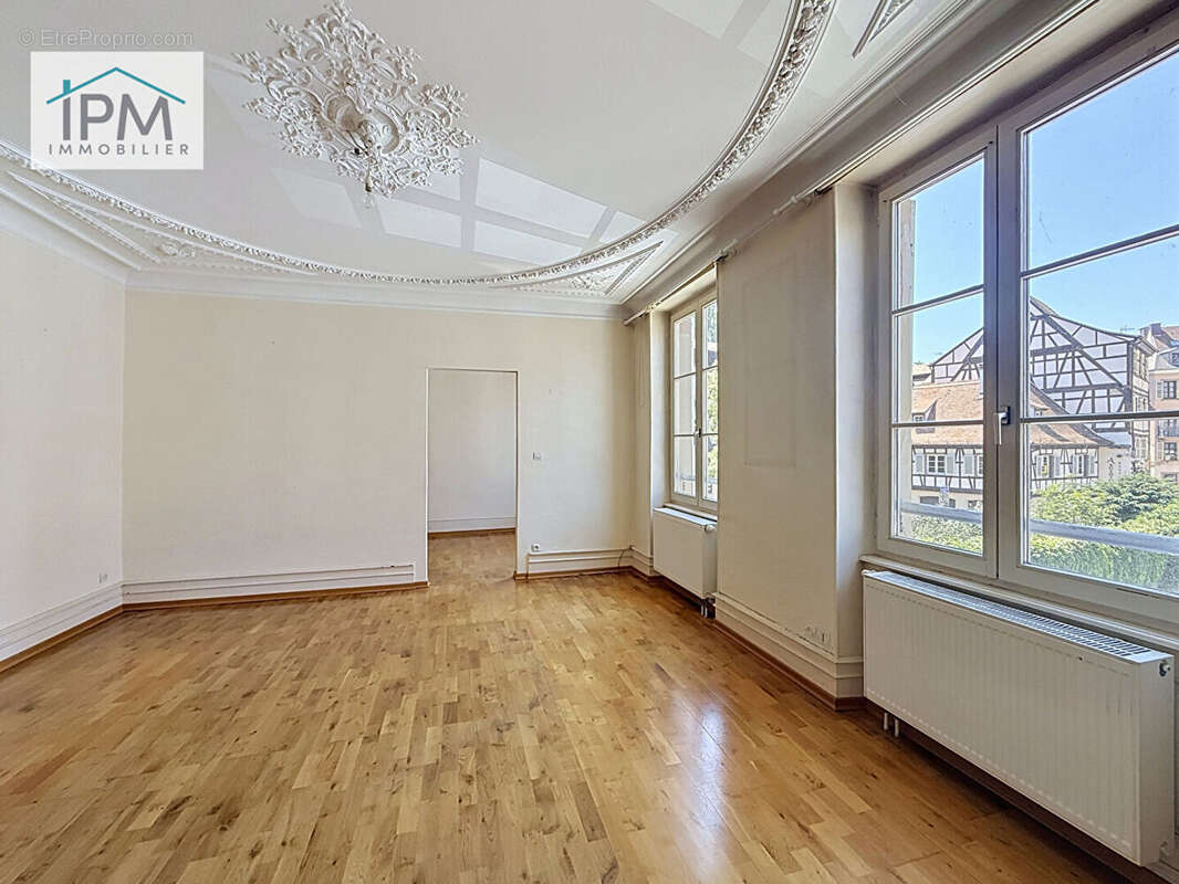 STRASBOURG - Appartement  4 pièce(s) 79.74 m2 à la Petite FRANCE - photo 3