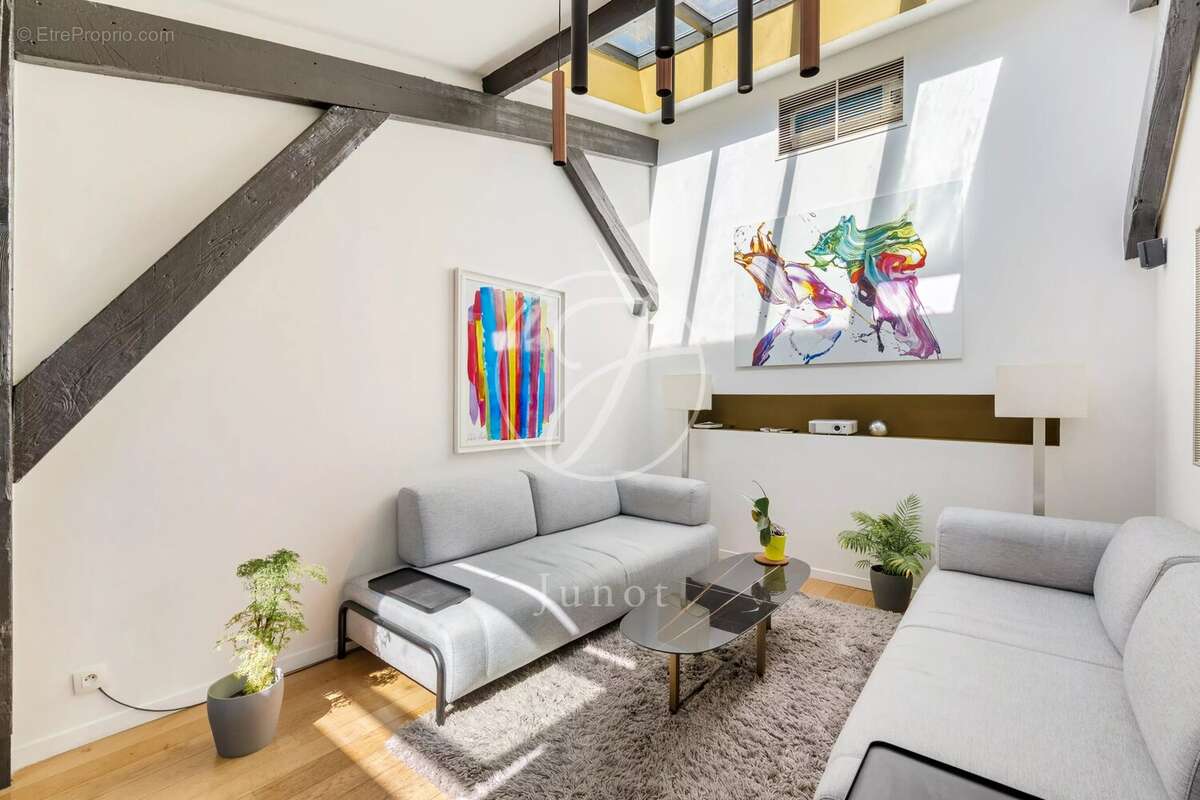 Appartement à PARIS-17E