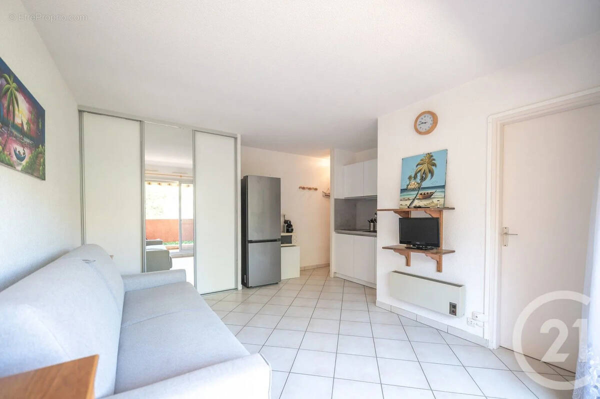 Appartement à BORMES-LES-MIMOSAS