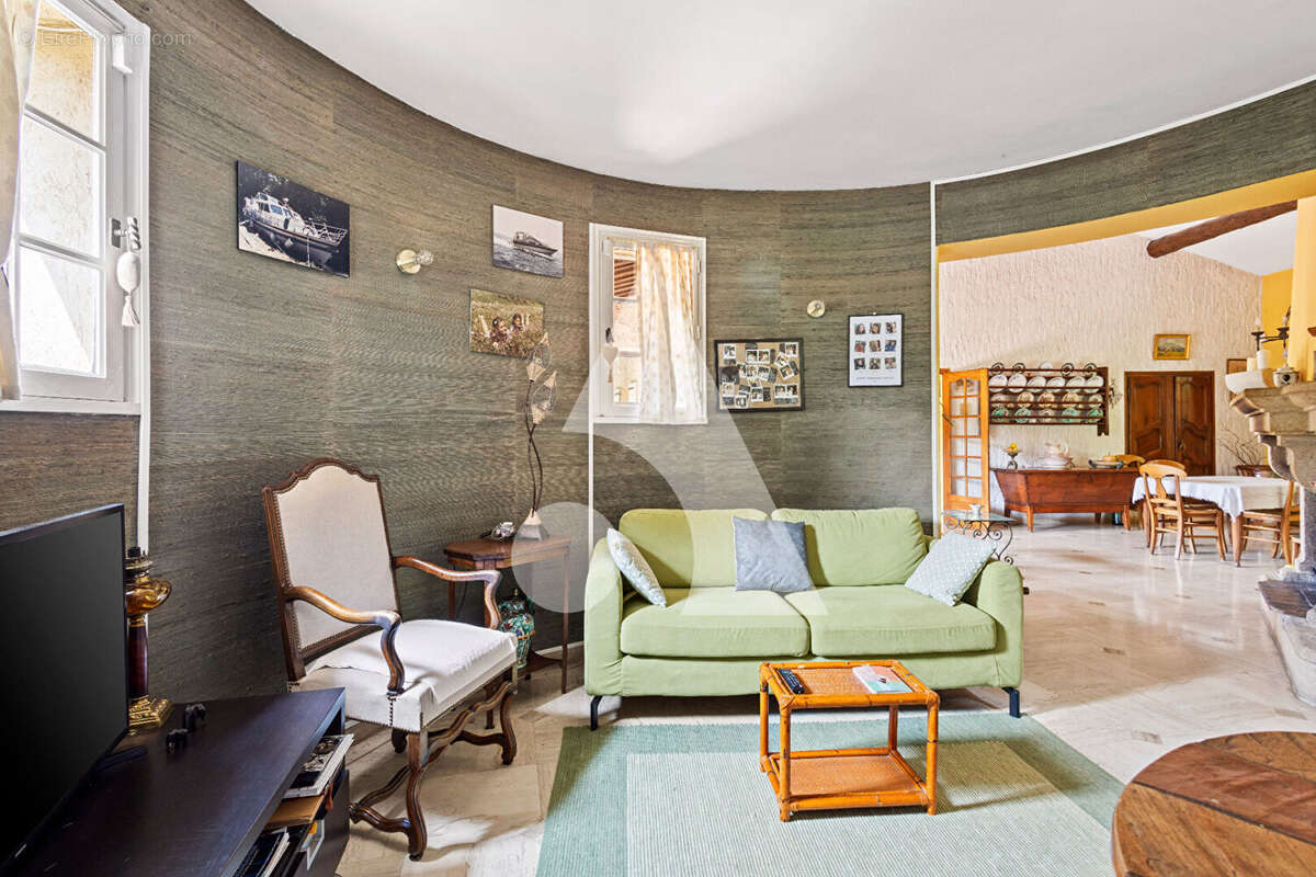 Maison à SAINT-MARC-JAUMEGARDE