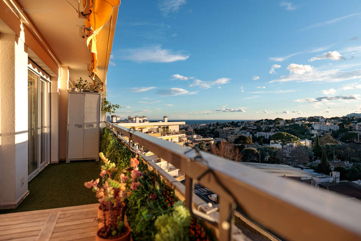 Appartement à LE CANNET