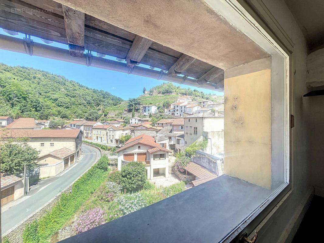 Appartement à CONDRIEU