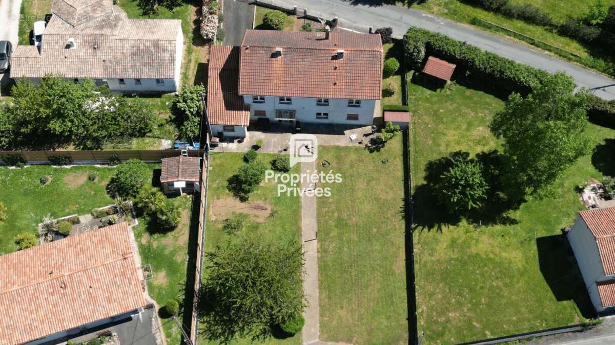Maison à NONTRON