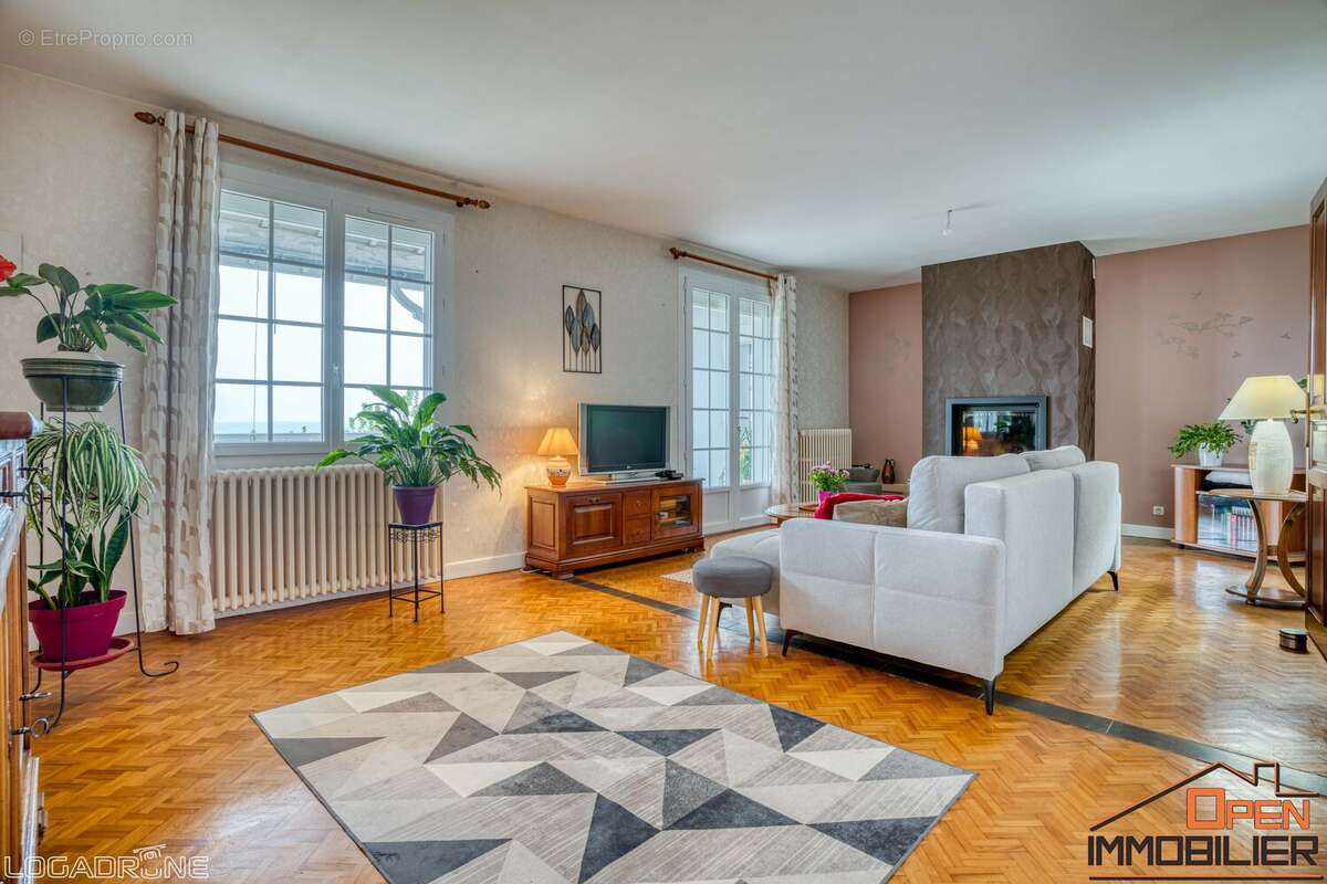 Maison à MONCLAR