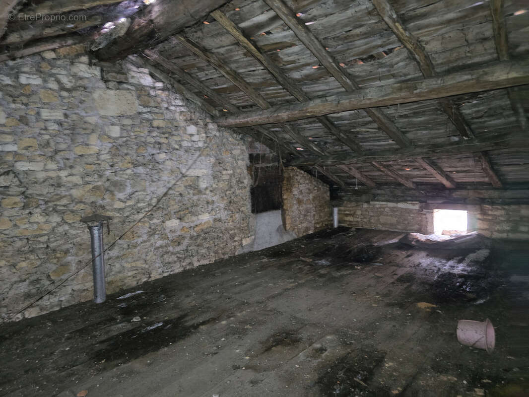 Maison à CHASSENEUIL-SUR-BONNIEURE