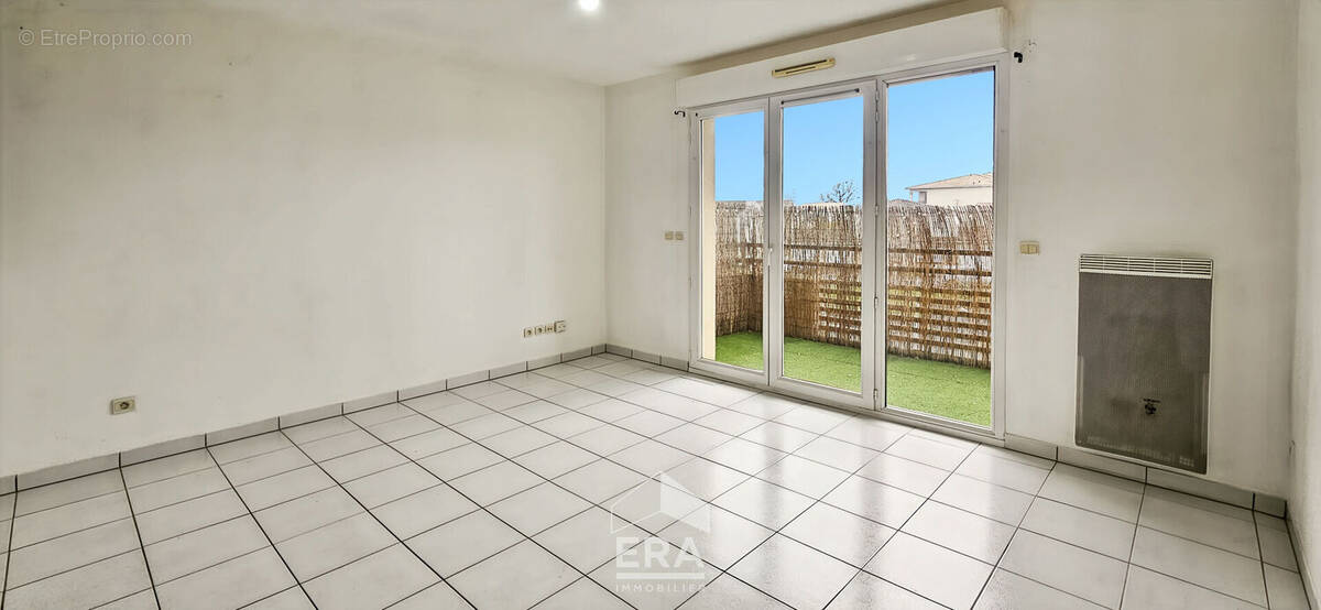 Appartement à PAREMPUYRE