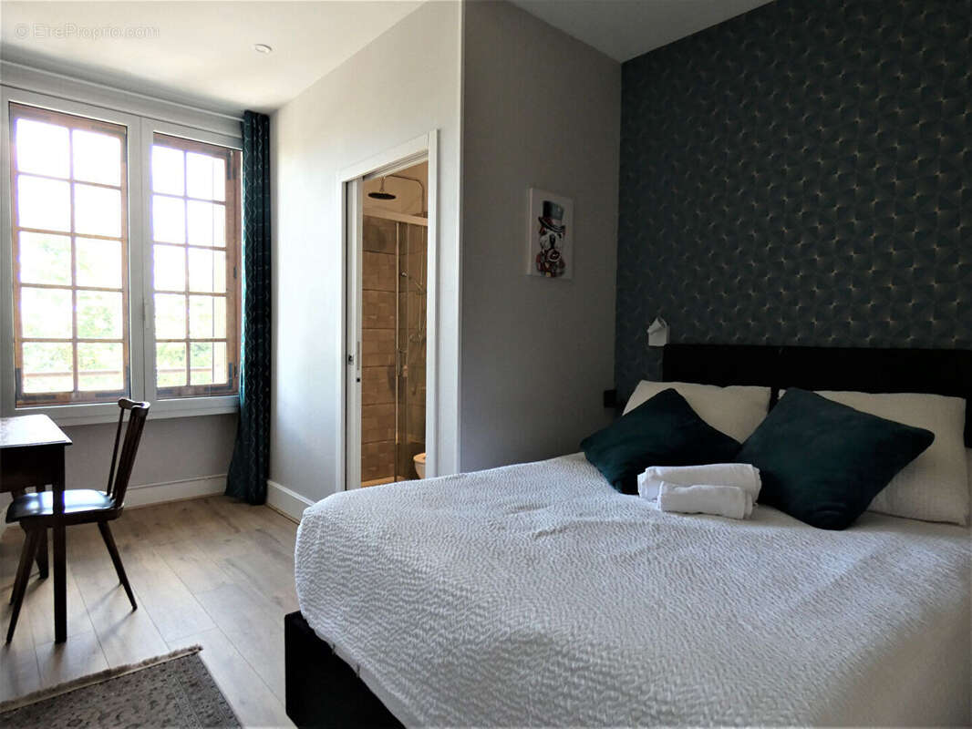 Commerce à SAINT-JUST