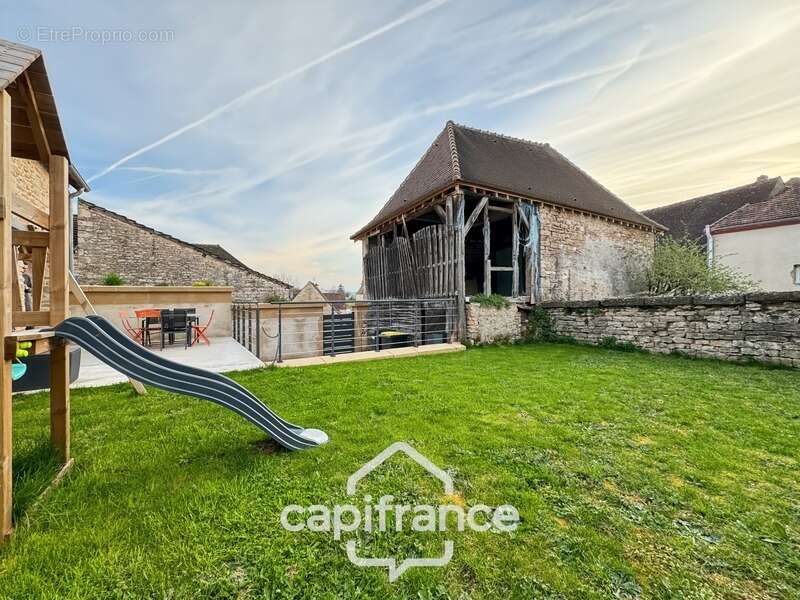 Maison à CHALON-SUR-SAONE