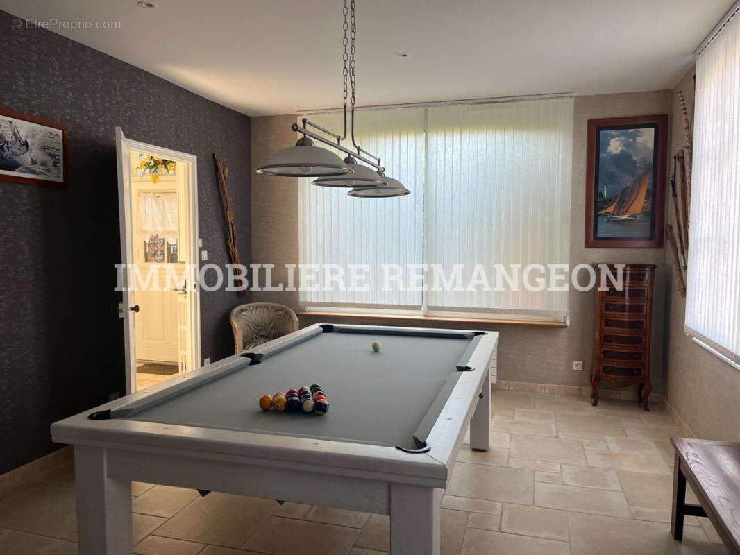 Maison à YVOY-LE-MARRON