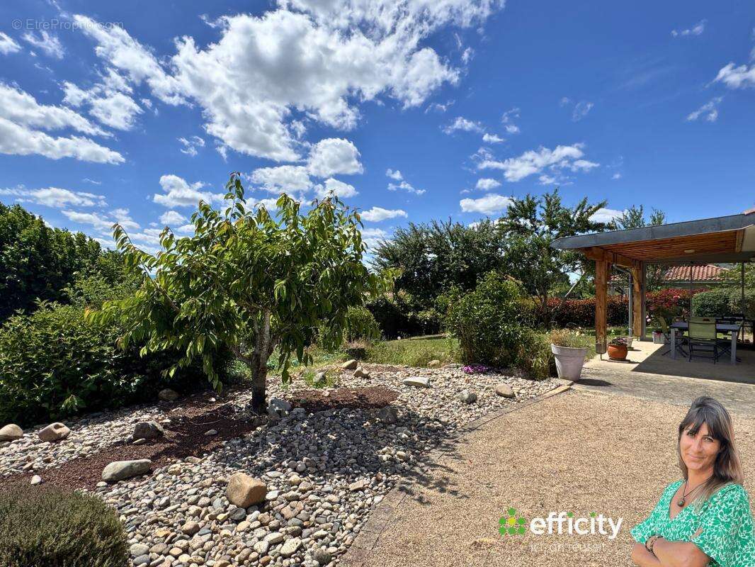 Maison 91 m² à Pouilly-Les-Feurs  - photo 5