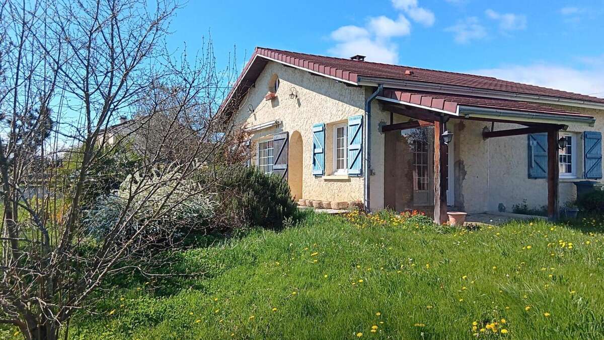 Maison à MONTREJEAU