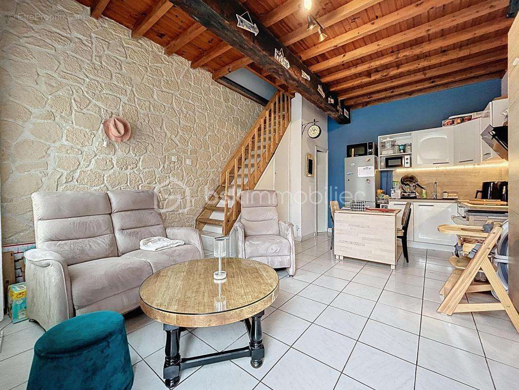 Maison à CUBZAC-LES-PONTS