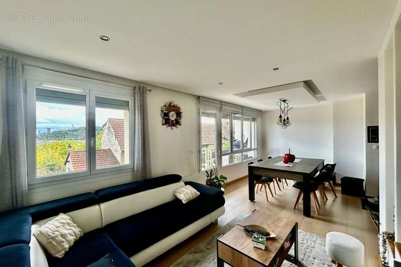 Appartement à LYON-9E