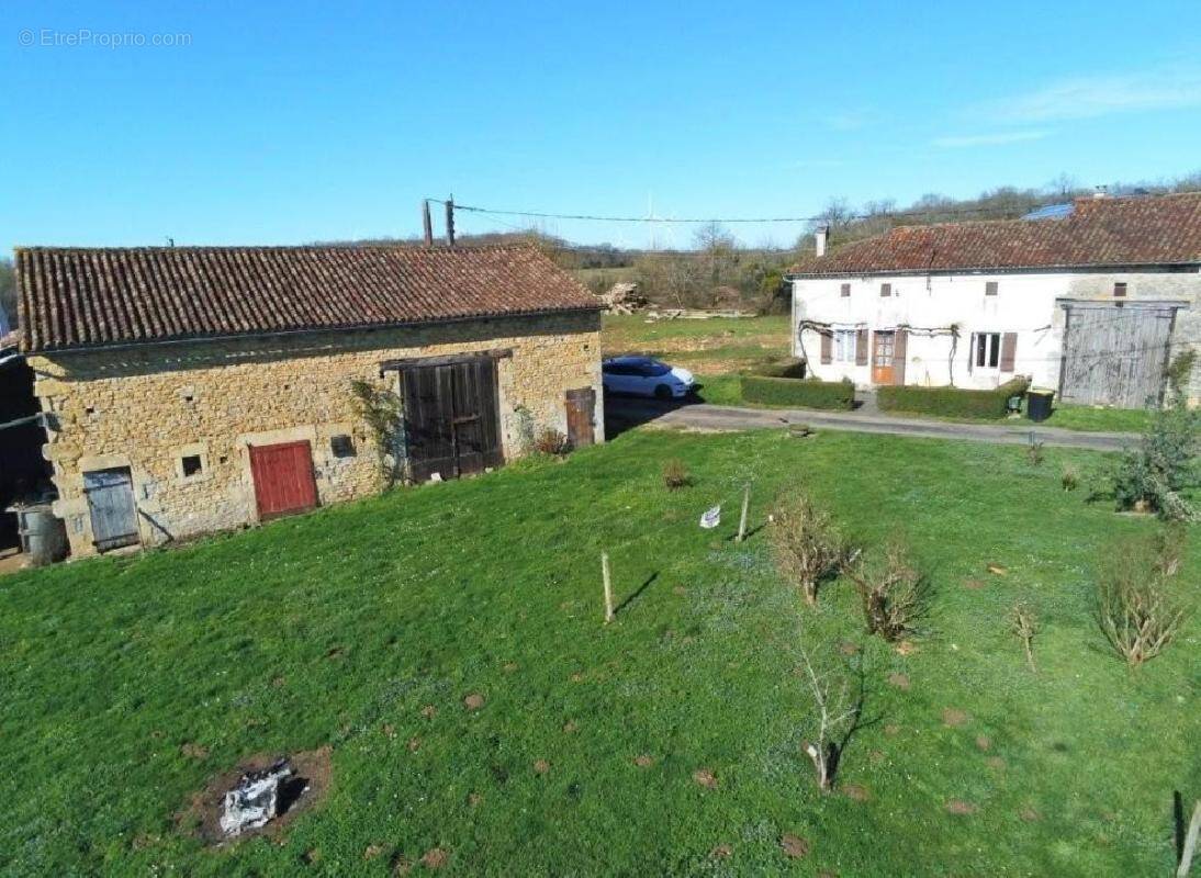 Maison à NANTEUIL-EN-VALLEE
