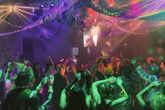 Commerce à LE CHATELET-EN-BRIE