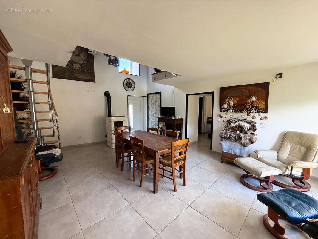 Photo 2 - Maison à REMILLY-SUR-LOZON