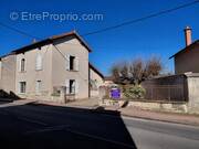 Photo 1 - Maison à POUILLY-SOUS-CHARLIEU