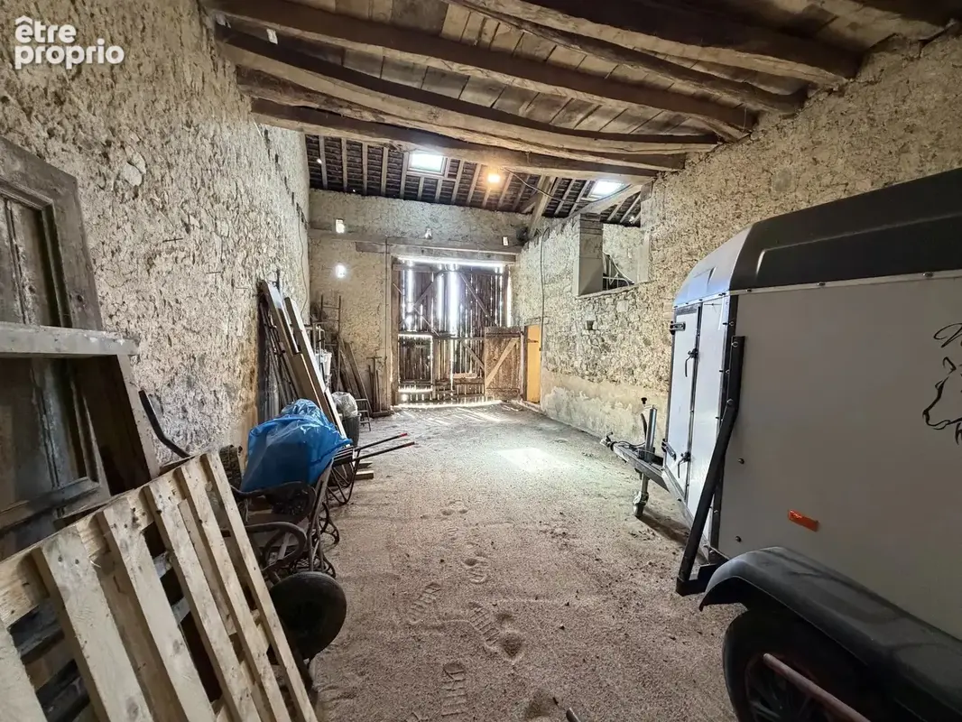 Grange en pierre avec une vue magnifique à vendre près d'Onlay - photo 8