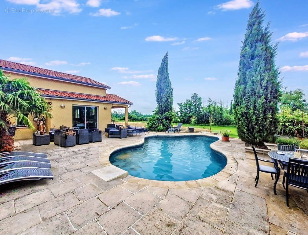 Maison à SAINT-GEORGES-HAUTE-VILLE