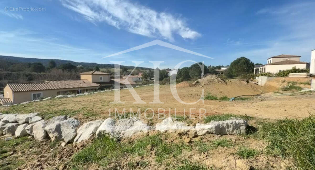 Terrain à CARCASSONNE