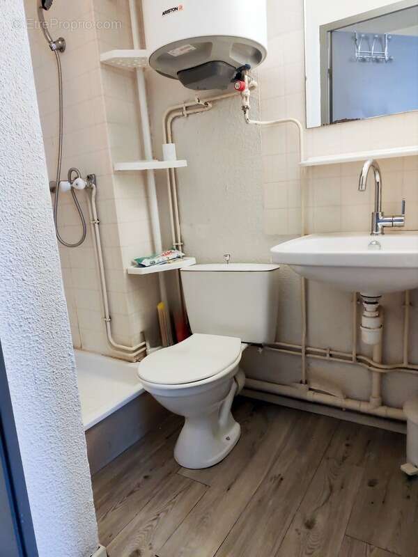 Appartement à LAMALOU-LES-BAINS