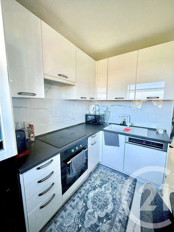 Appartement à MEYZIEU