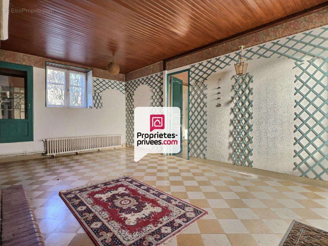 Maison à CHATEAU-L'EVEQUE