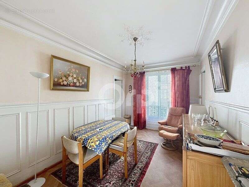 Appartement à PARIS-15E