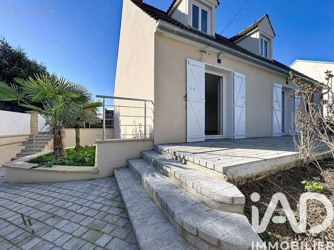 Maison 181 m² à Montmagny  - photo 3