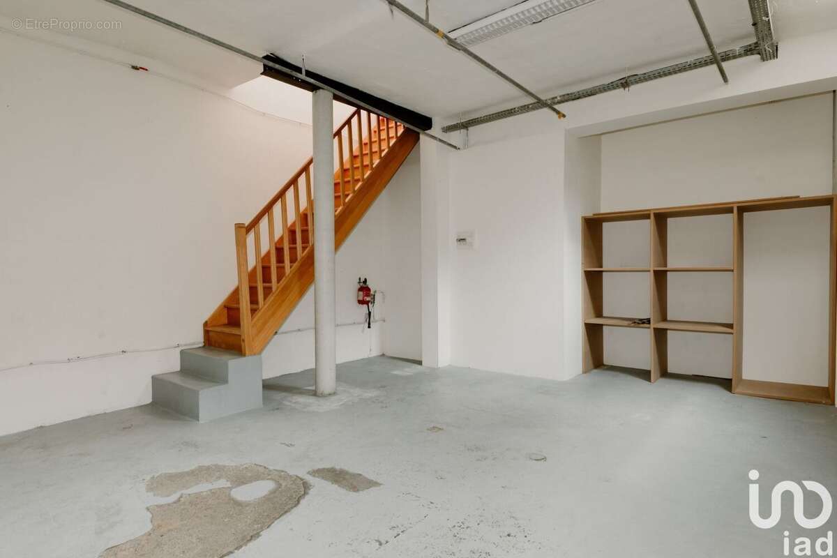 Photo 8 - Commerce à PARIS-11E