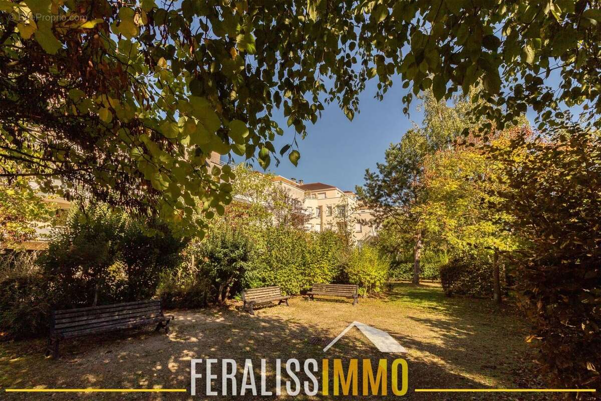 Appartement à COURDIMANCHE