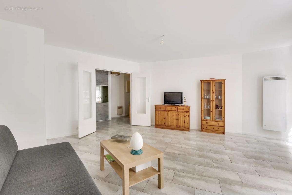 Appartement à ISSY-LES-MOULINEAUX