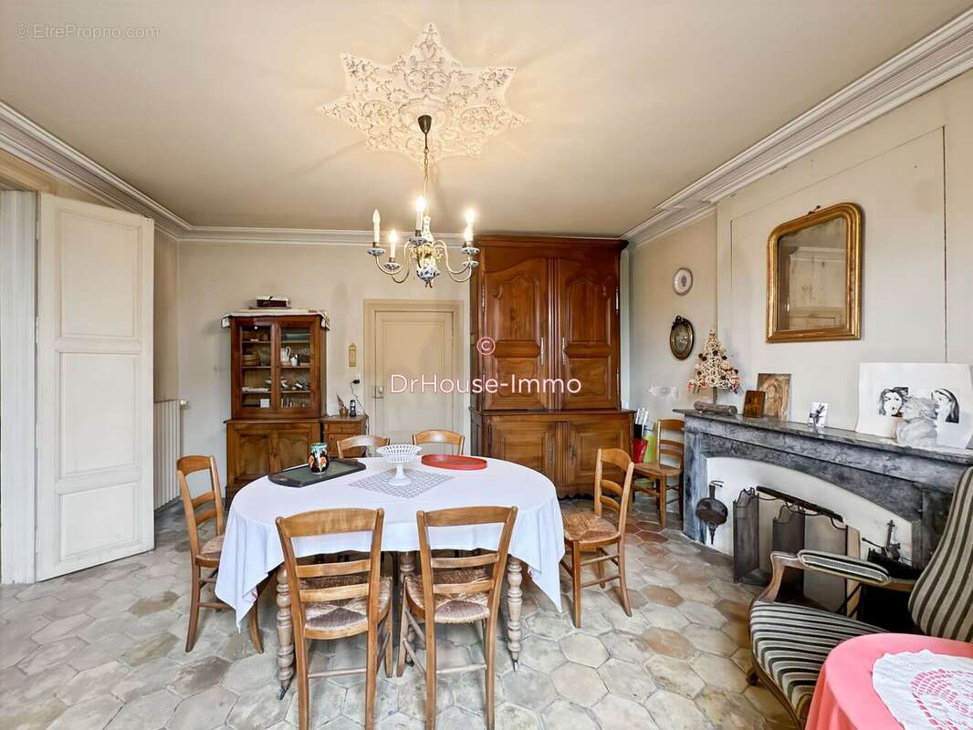 272 m² à Nogent-Le-Bernard  - photo 14