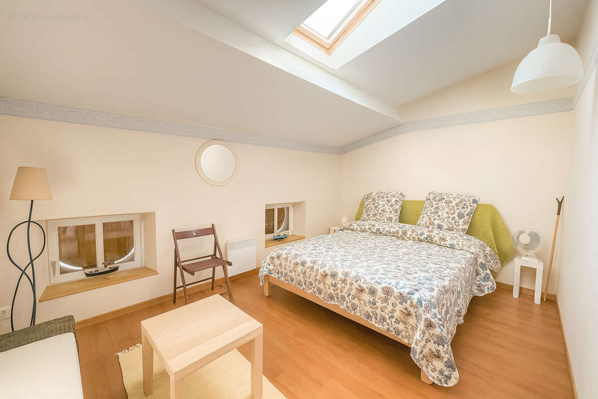 Maison à SOLLIES-TOUCAS