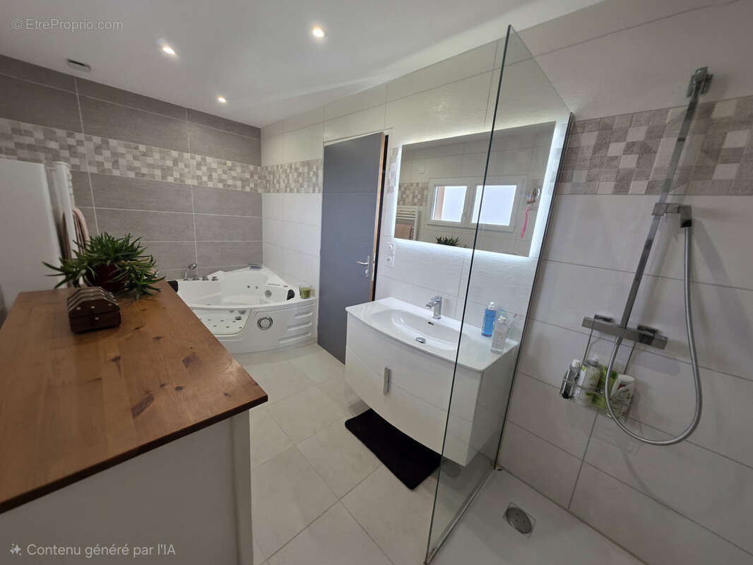 Maison à SAINT-CERGUES