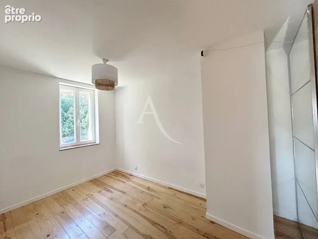 Maison Daux 4 pièce(s) 152 m² sur 336 m² de terrain - photo 10