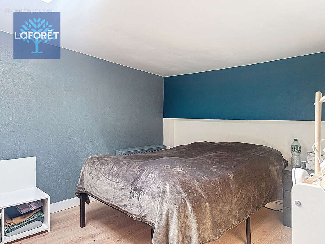 Appartement à SAINT-GENIS-LAVAL