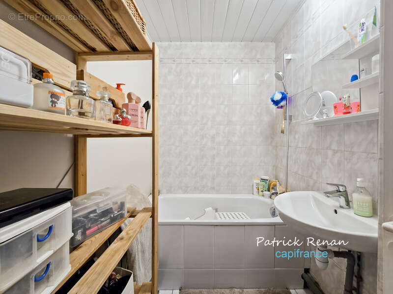 Appartement à LES CLAYES-SOUS-BOIS