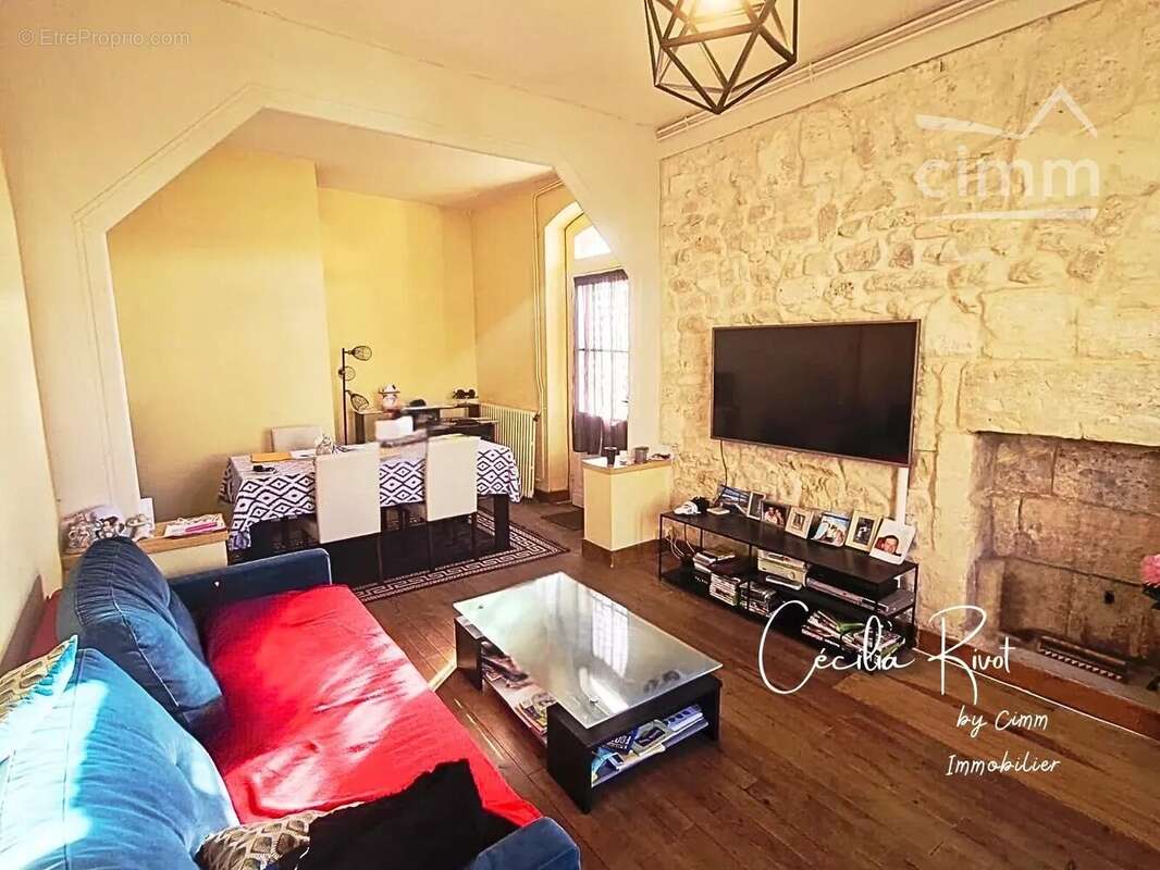 Appartement à SAINT-YZAN-DE-SOUDIAC