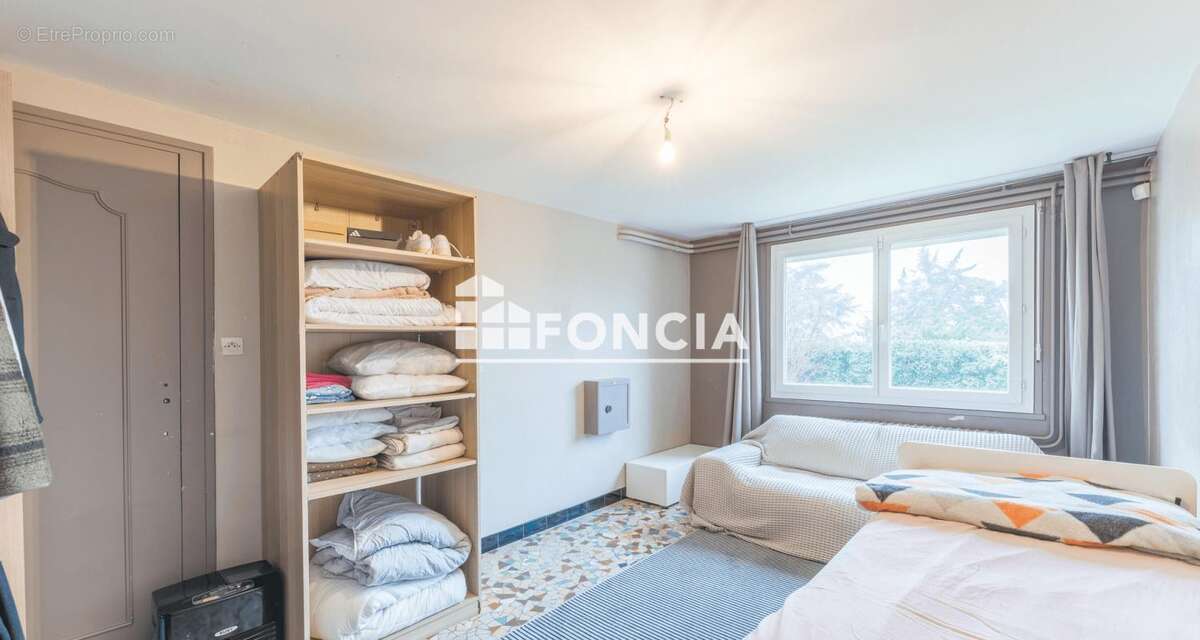 Maison à NEUVILLE-SUR-SAONE