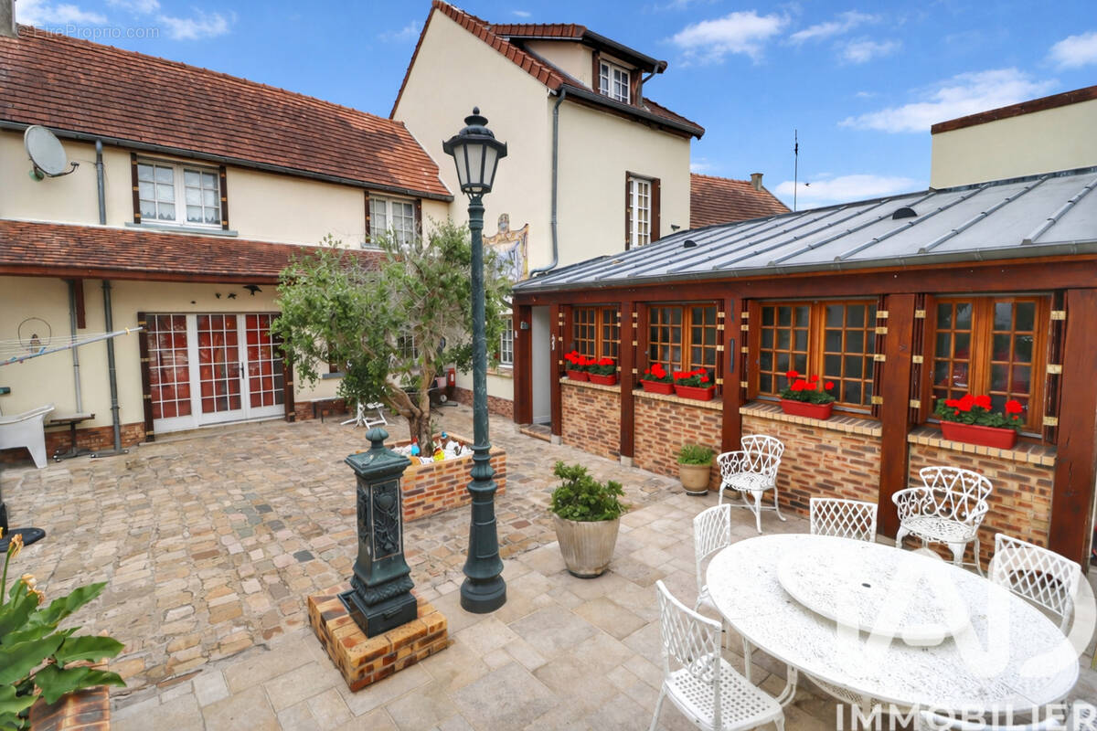 Photo 1 - Maison à SAINT-GERMAIN-SUR-MORIN