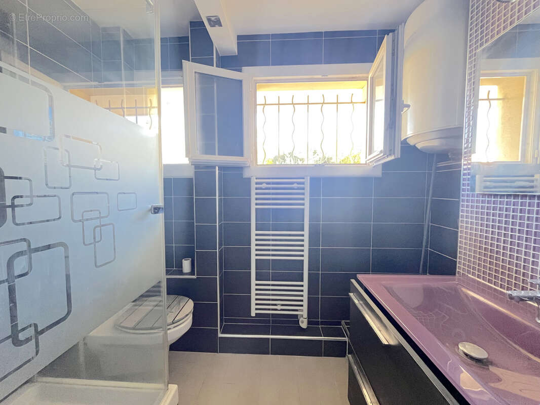 Appartement à SIX-FOURS-LES-PLAGES