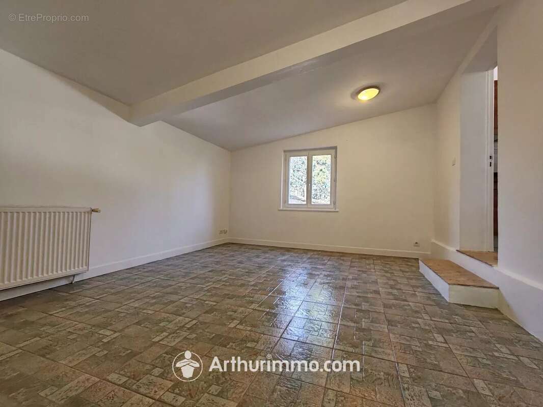 Maison à CAHUZAC-SUR-VERE