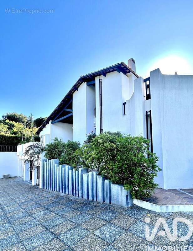 Photo 2 - Maison à AUBAGNE