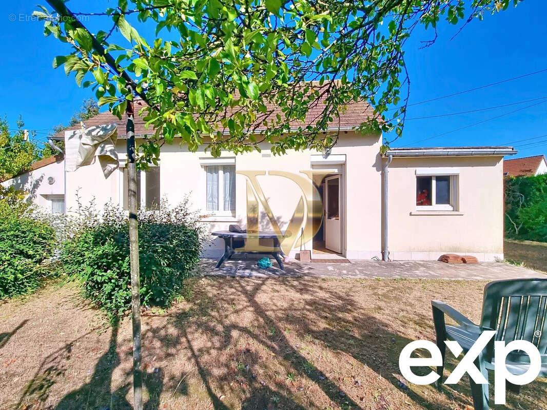 Maison à MONTLOUIS-SUR-LOIRE