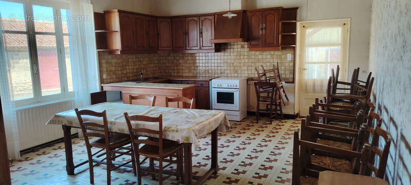 Ferme à vendre 7 pièces  Villeneuve ASSAIS LES JUMEAUX (79) - photo 3