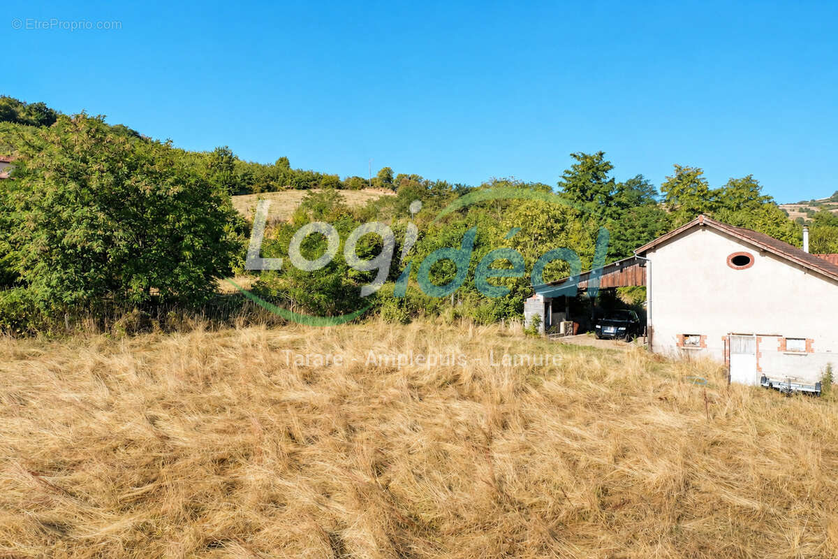 Grange en pierre à réinventer   Un projet unique entre charme de l'ancien et potentiel exceptionnel - photo 2