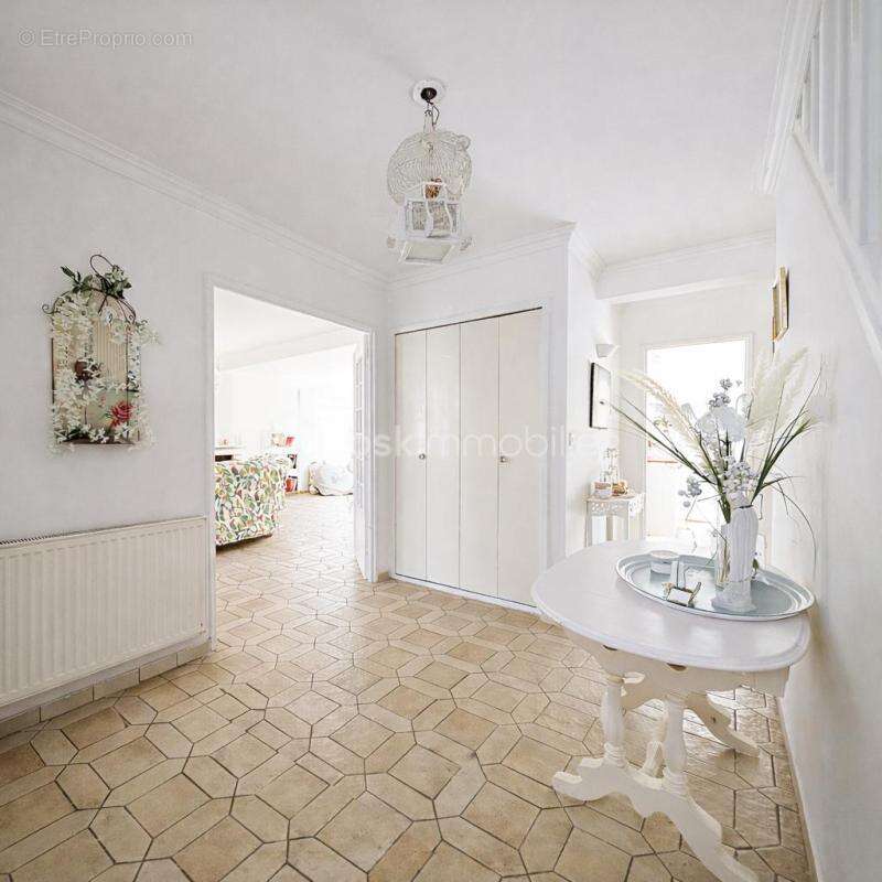 Maison à EPERNON