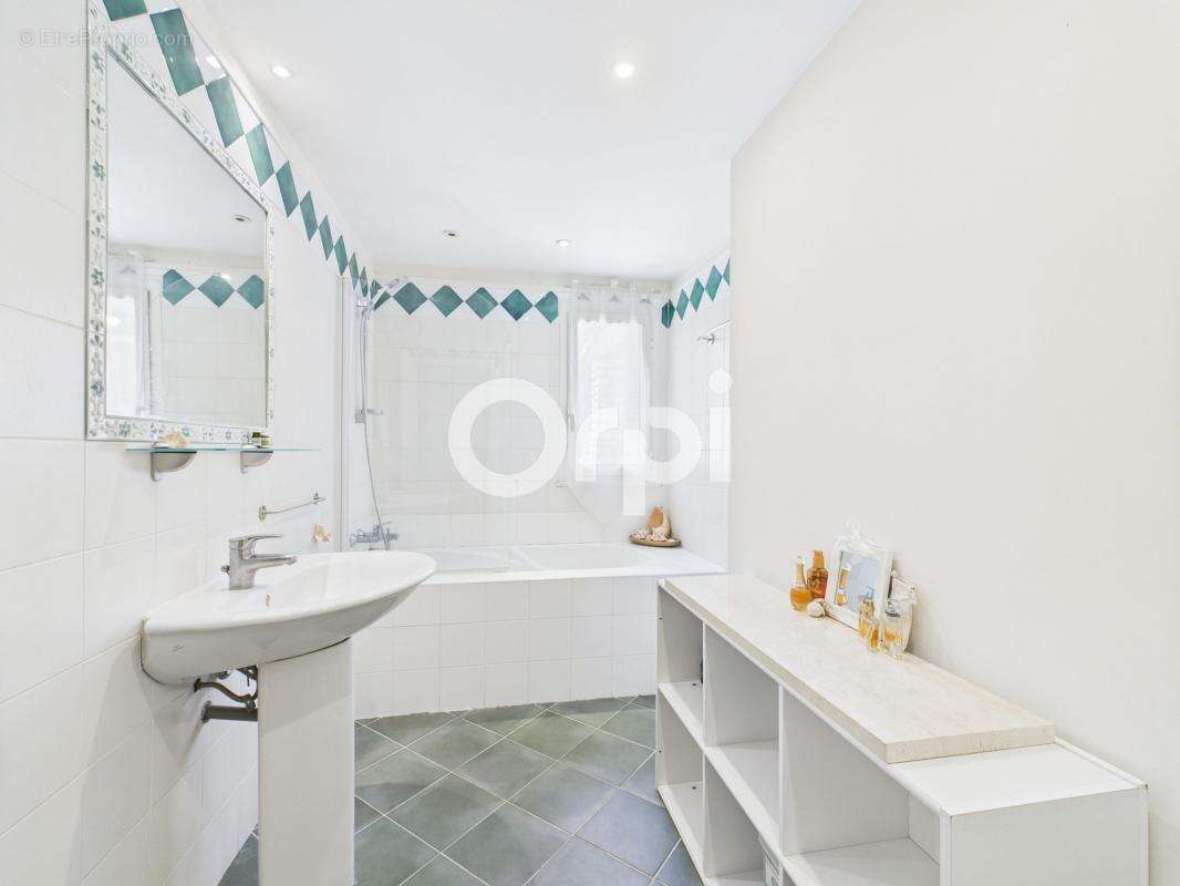 Maison à MANDELIEU-LA-NAPOULE